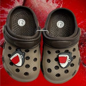 Shark imitation crocs 🦈